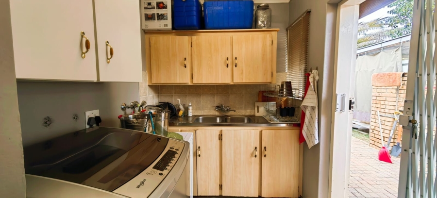 2 Bedroom Property for Sale in Miederpark North West